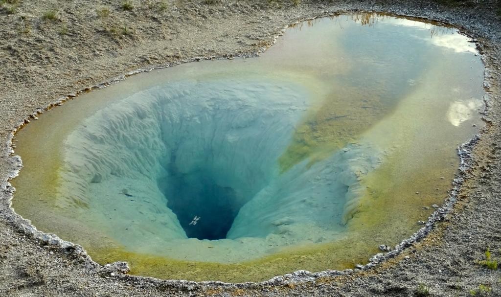 source-deau-chaude